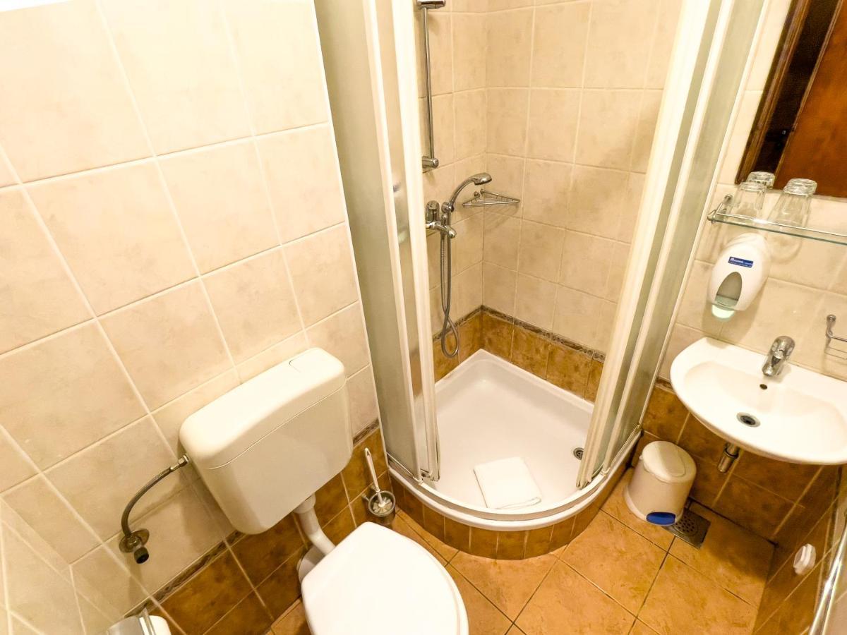 Grand - Premium Rooms & Apartments Selce Luaran gambar